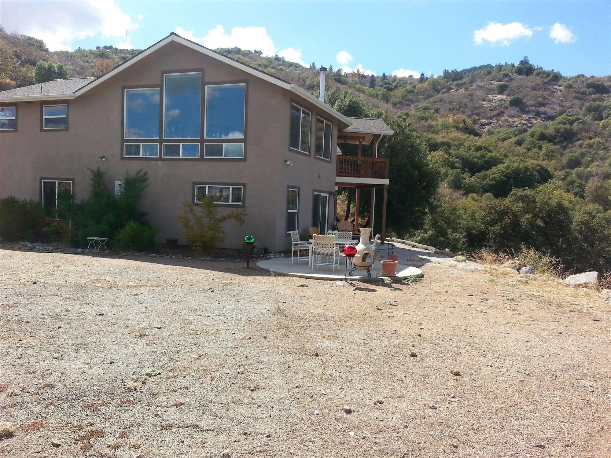 אוקהורסט Yosemite Sierra View Bed & Breakfast מראה חיצוני תמונה